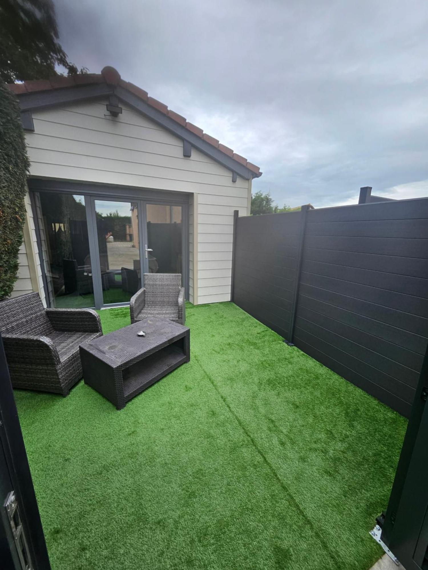 Hebergement Privee Jaccuzzi En Supplement Saint-Clair-du-Rhone Exterior photo